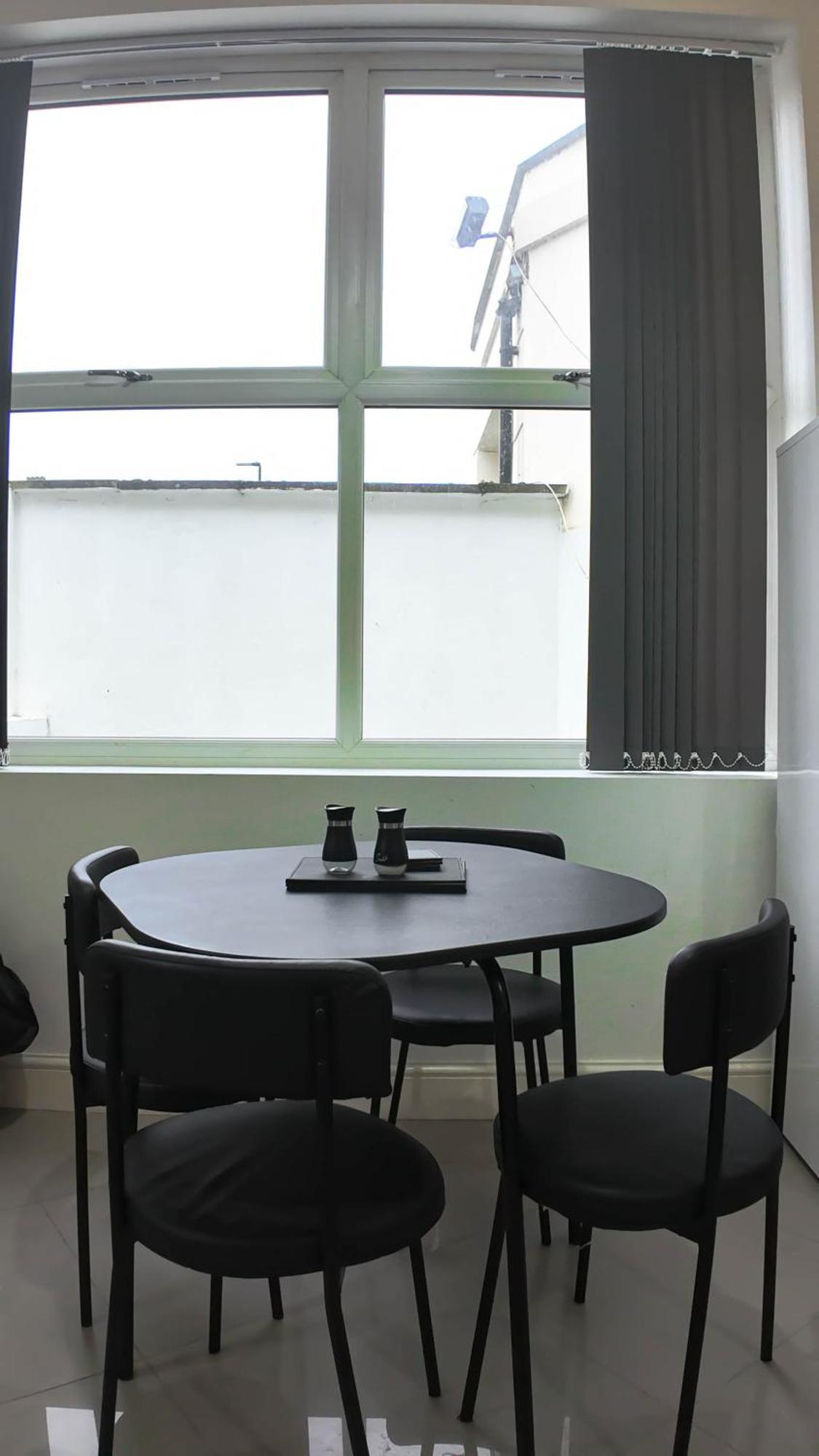 Апартаменты Spacious 2 Bed With Patio In Camden Wr201 Лондон