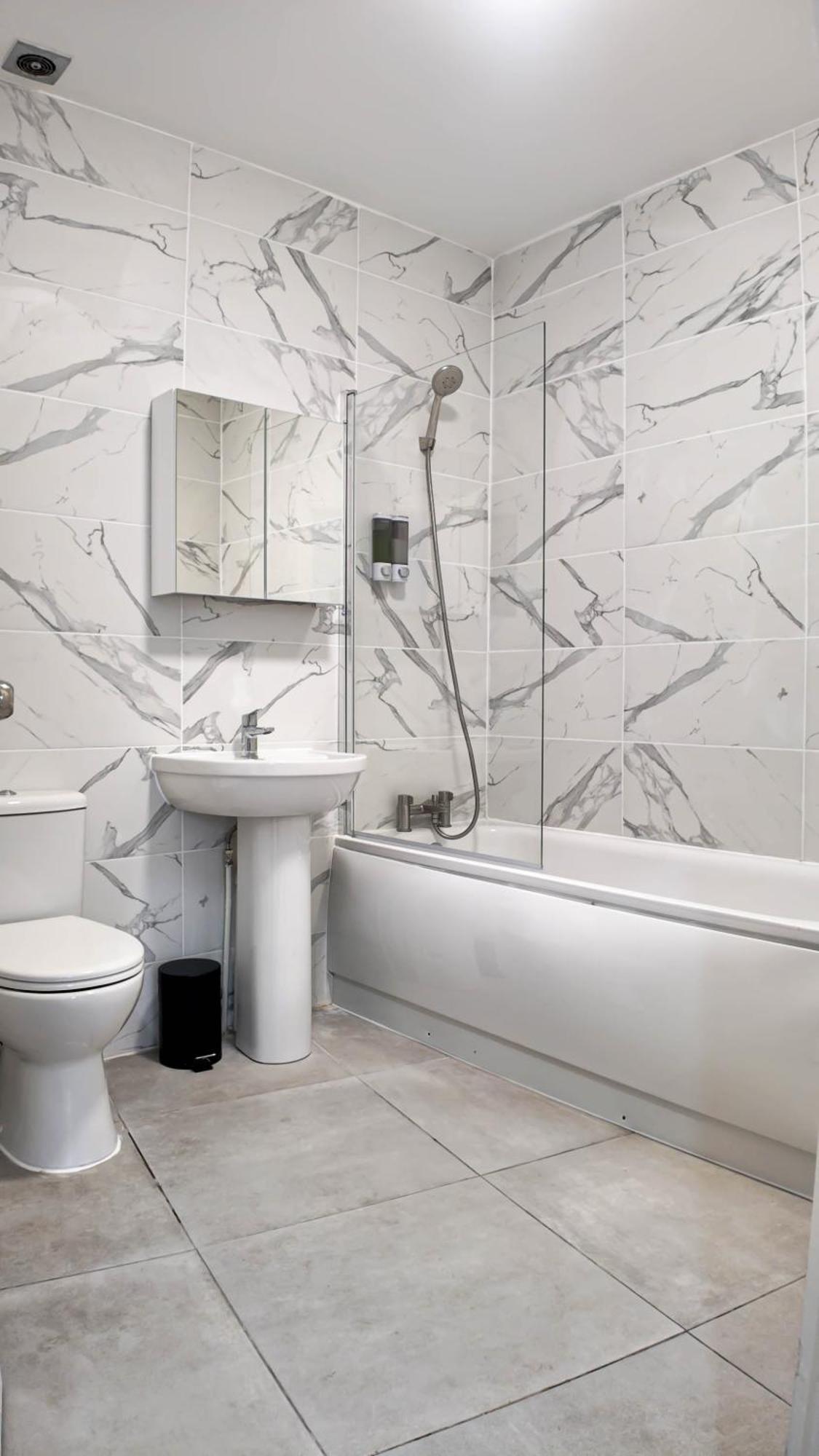 Апартаменты Spacious 2 Bed With Patio In Camden Wr201 Лондон